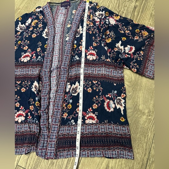 Artesia Vibrant Floral Kimono💜 - Picture 9 of 11